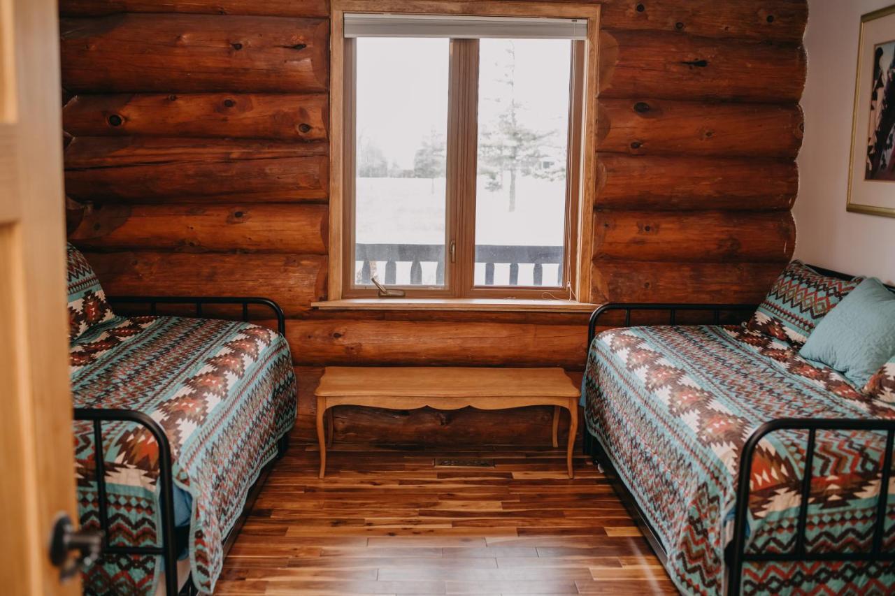 The Lodge At Lakeshore Belle River Kültér fotó